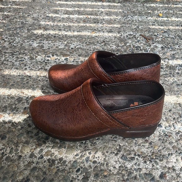Tooled leather Danskos size 41 - Picture 3 of 4